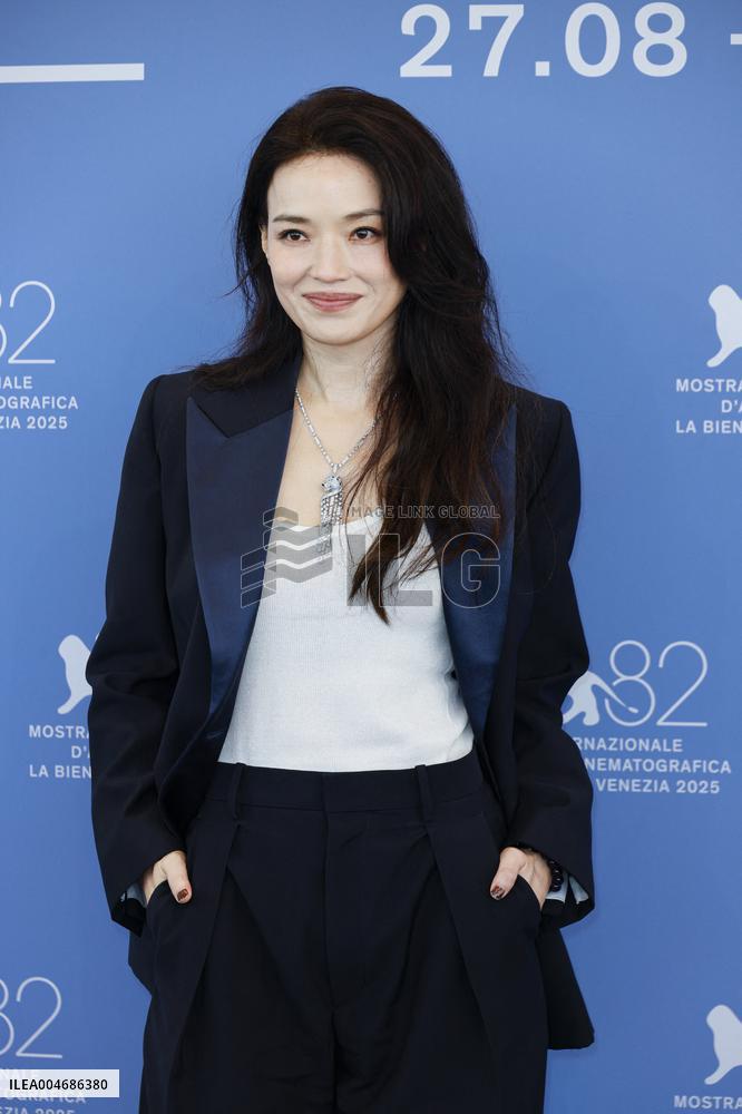Venice - Photocall film  "Nuhai" (Girl) MP
