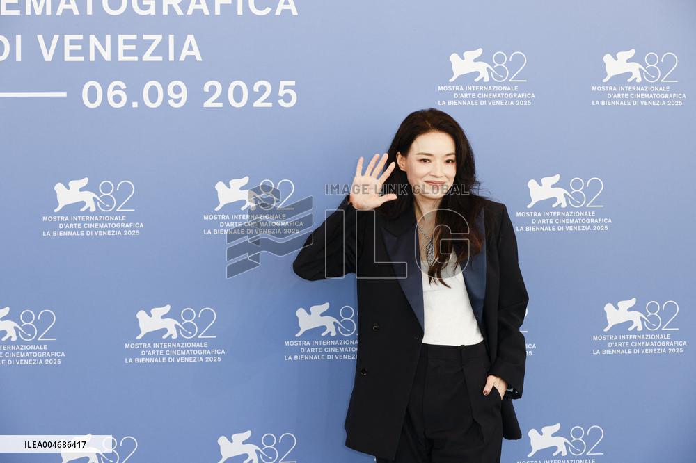 Venice - Photocall film  "Nuhai" (Girl) MP