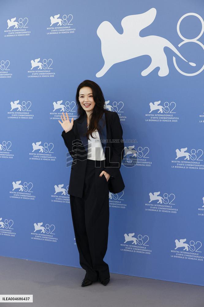 Venice - Photocall film  "Nuhai" (Girl) MP