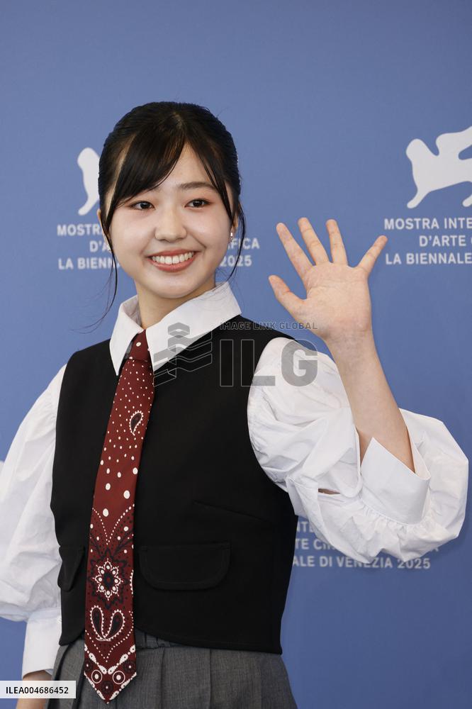 Venice - Photocall film  "Nuhai" (Girl) MP