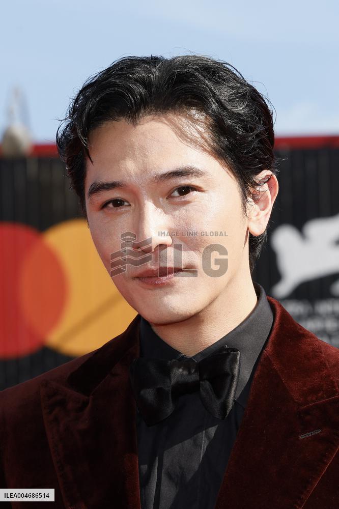 Venice - Red carpet film  "Nuhai" (Girl) MP