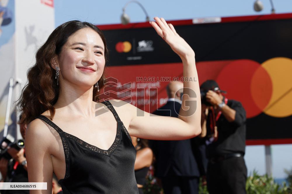 Venice - Red carpet film  "Nuhai" (Girl) MP