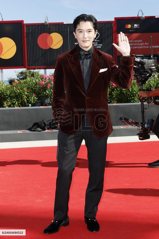 Venice - Red carpet film  "Nuhai" (Girl) MP