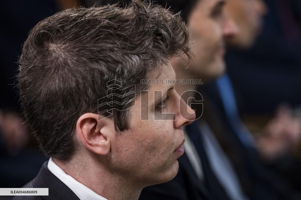 First Lady Melania Trump hosts White House Task Force on AI Education