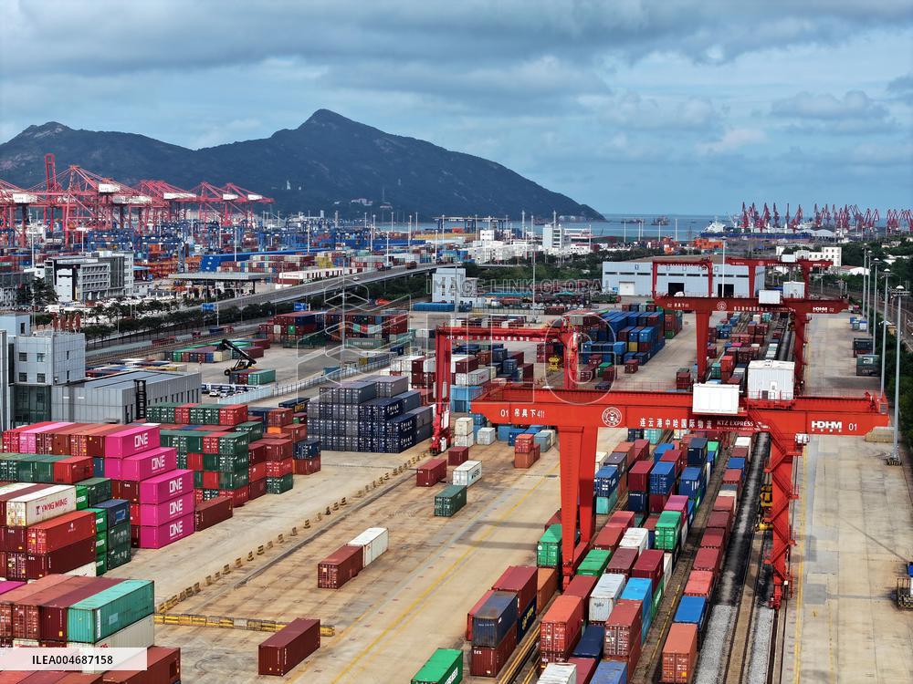 International Freight Train in Lianyungang