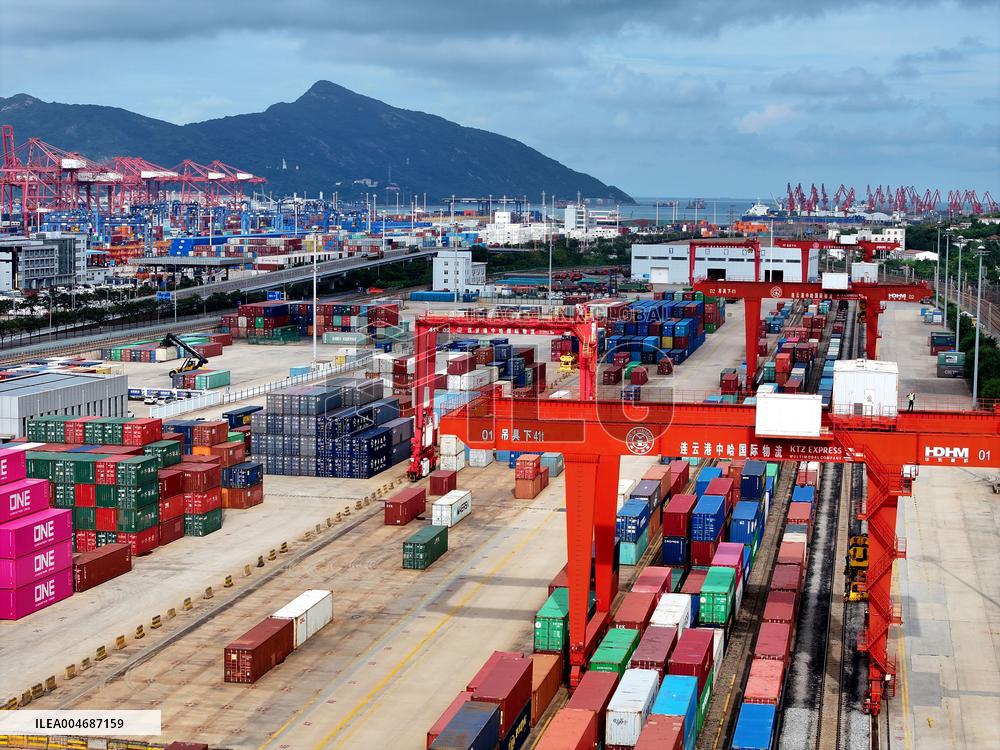 International Freight Train in Lianyungang