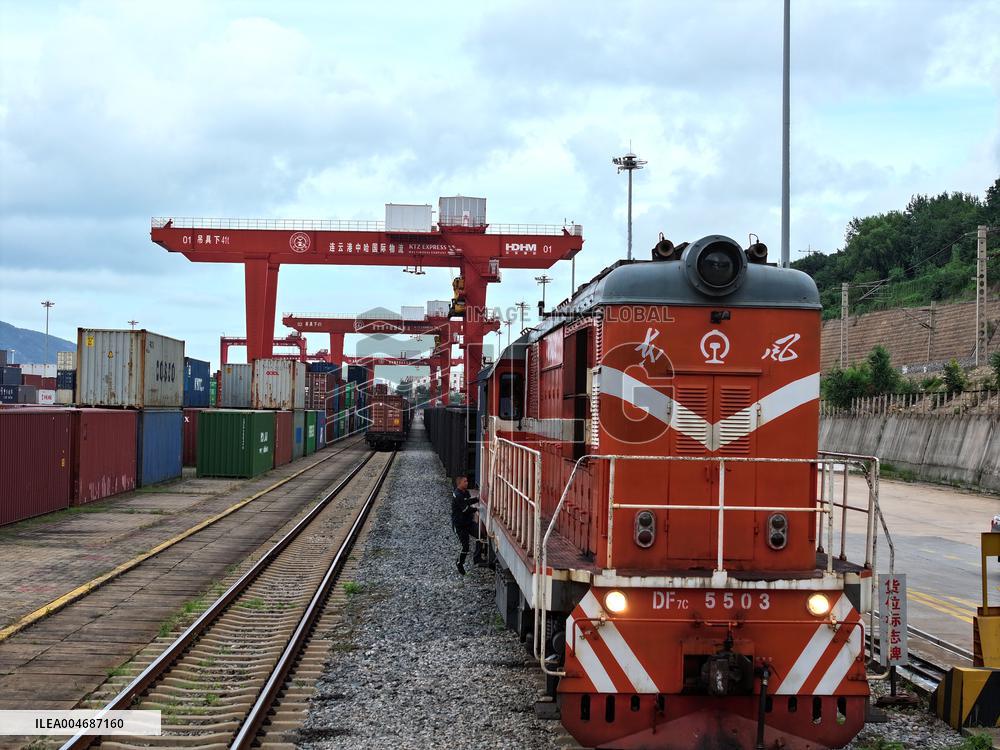 International Freight Train in Lianyungang
