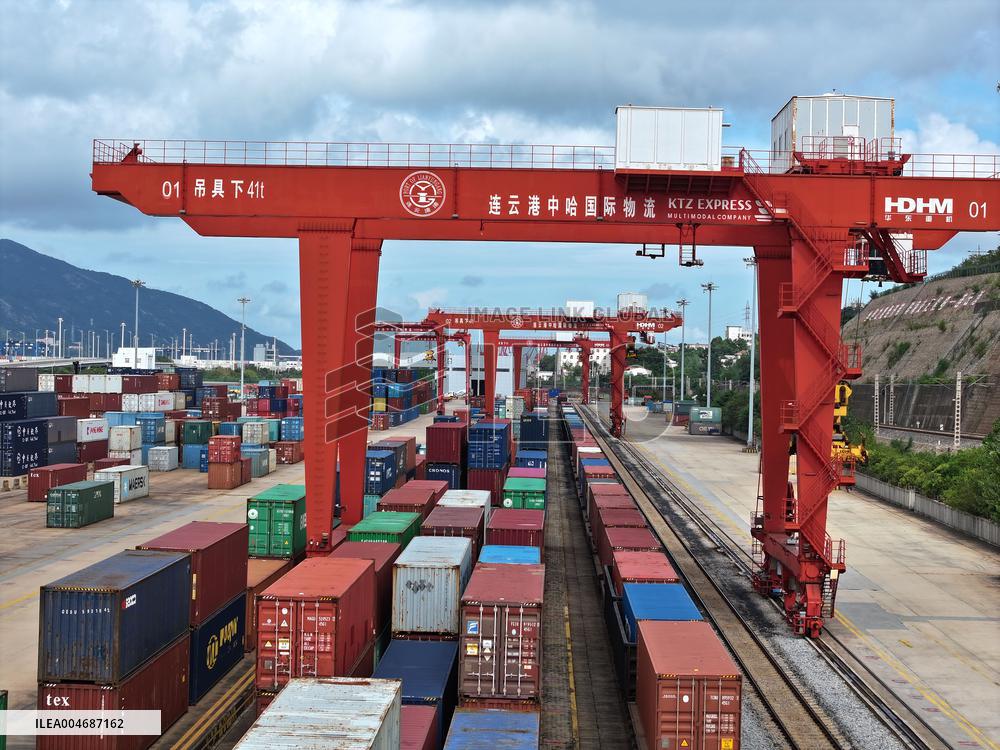 International Freight Train in Lianyungang