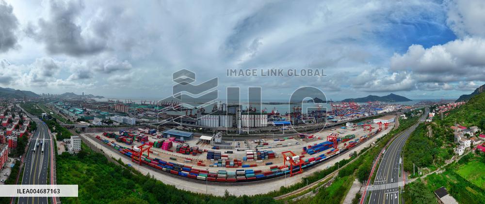International Freight Train in Lianyungang