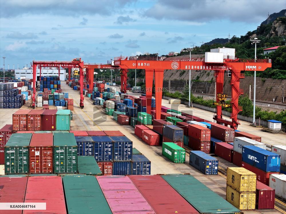 International Freight Train in Lianyungang