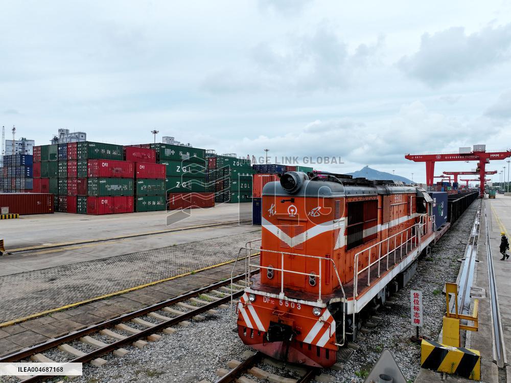 International Freight Train in Lianyungang
