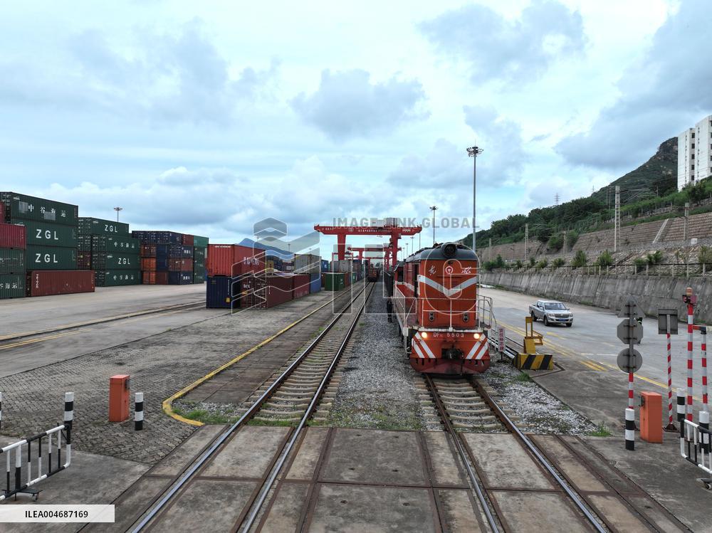 International Freight Train in Lianyungang