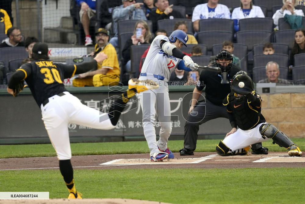 Baseball: Dodgers vs. Pirates