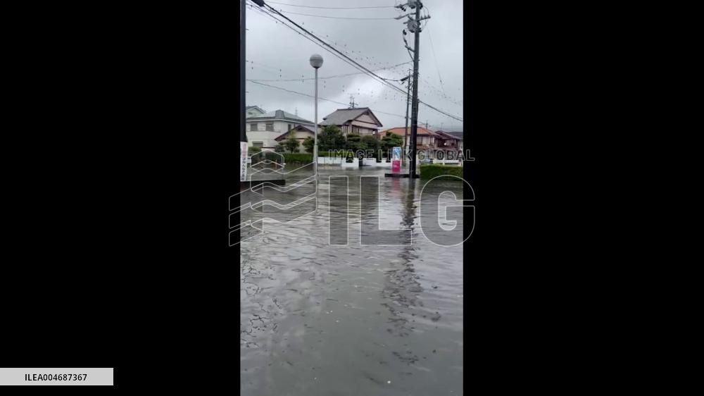 Japan: Typhoon Peipah Brings Heavy Rain and Flooding from West to East 7