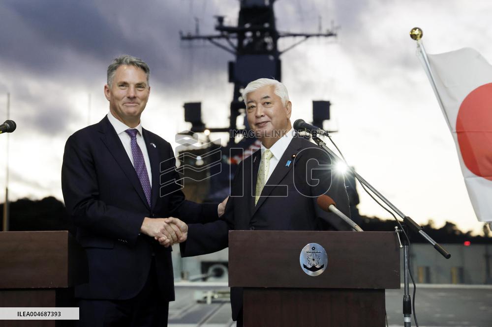 Australian defense minister in Japan