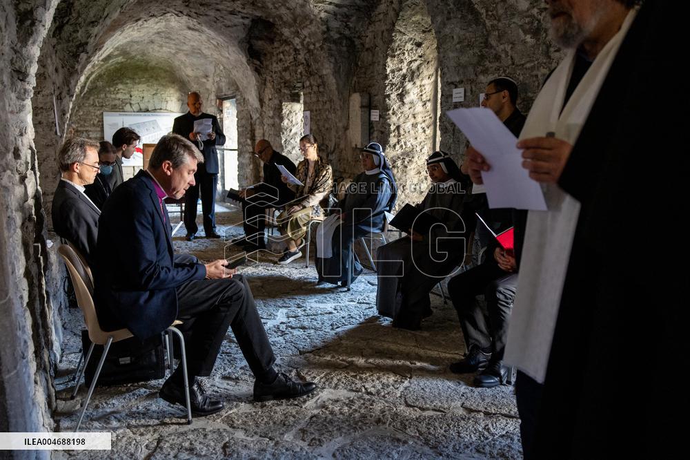 Recitation of the names of the victims of communism