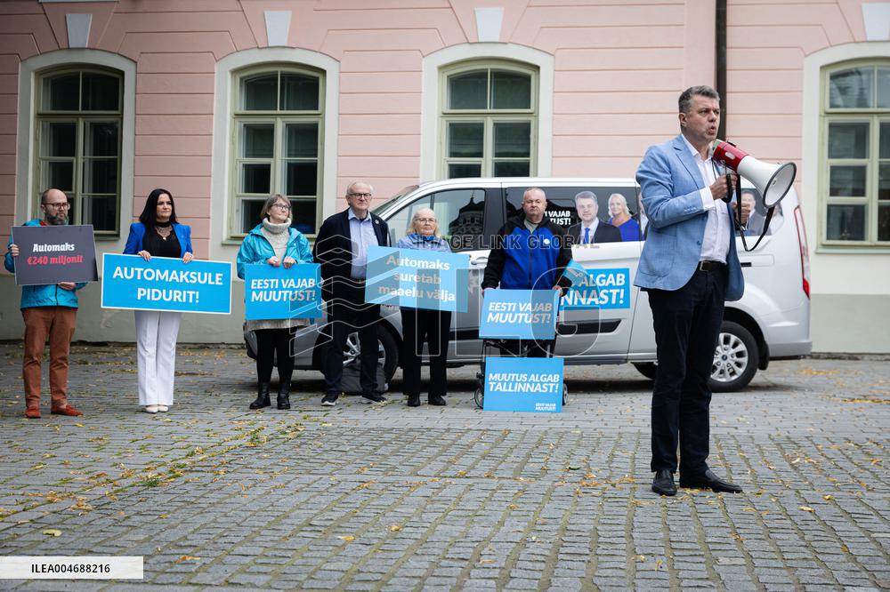 Protest against the vehicle tax