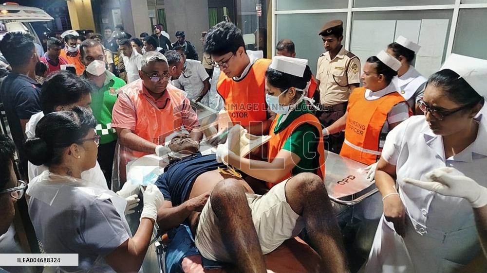 Sri Lanka Bus Crash Leaves 15 Dead