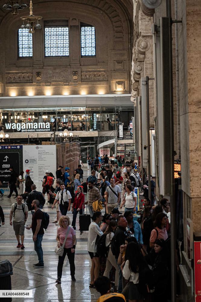 Train Strike Day At Milan Central Station - Italy