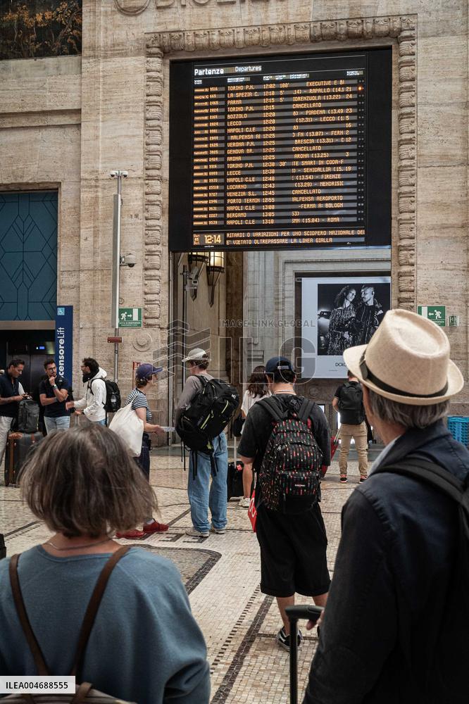 Train Strike Day At Milan Central Station - Italy