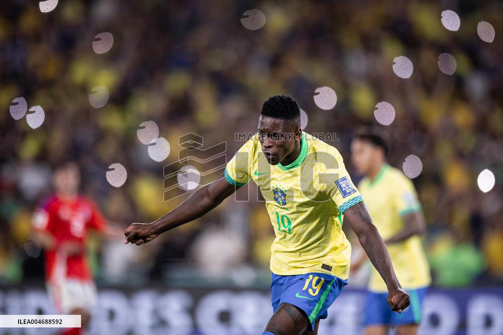 FIFA World Cup South American Qualifiers - Brazil v Chile