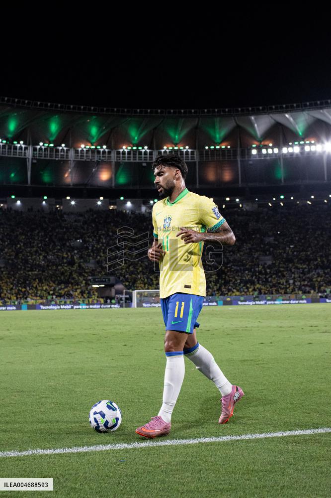 FIFA World Cup South American Qualifiers - Brazil v Chile