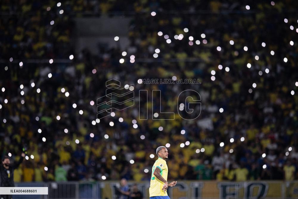 FIFA World Cup South American Qualifiers - Brazil v Chile