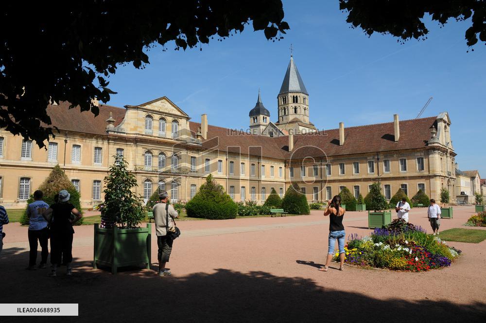 Illustration - Cluny