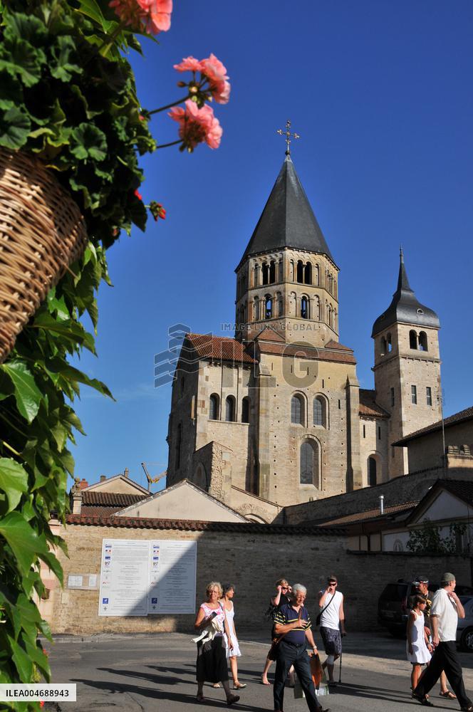 Illustration - Cluny