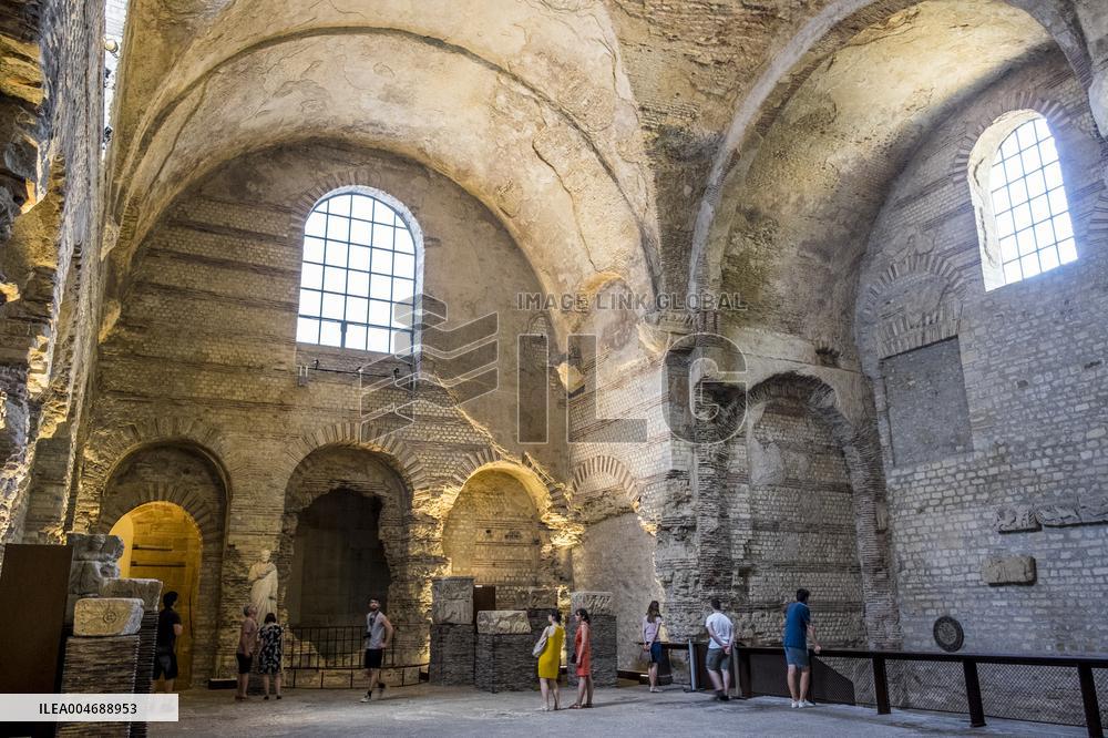 Illustration - Cluny