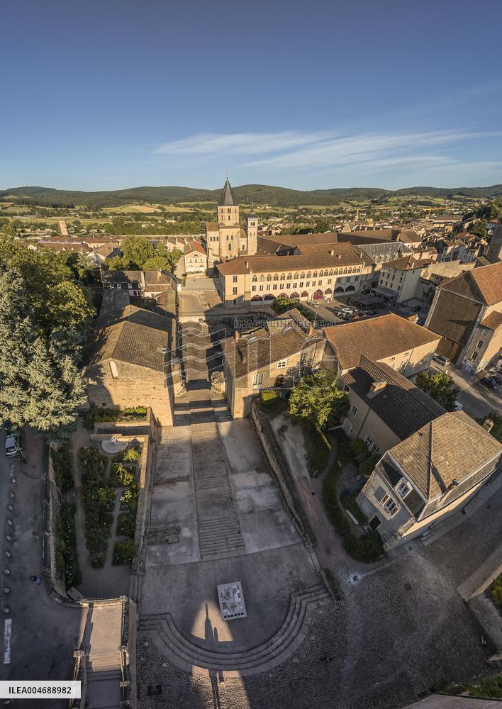 Illustration - Cluny