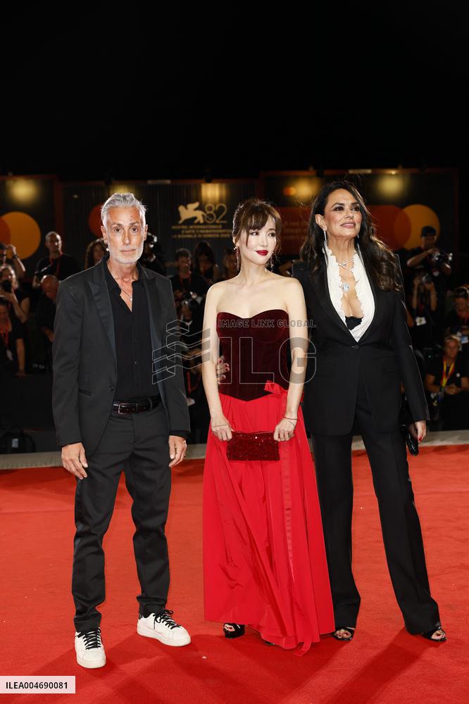 Venice - red carpet film “L'Isola Di Andrea” MP