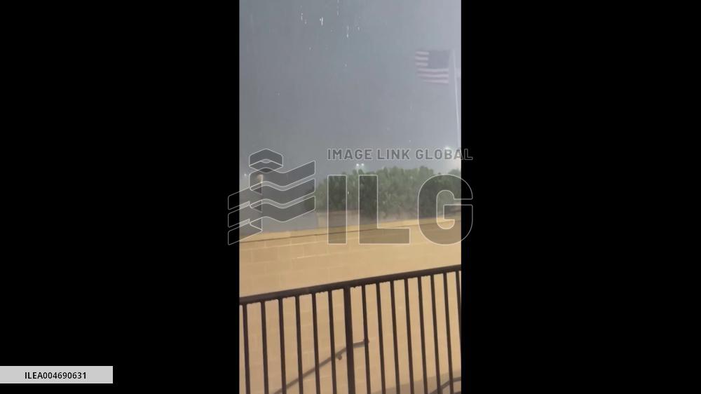 US: Severe Thunderstorm Warning Issued as Cold Front Moves Through Northern Texas