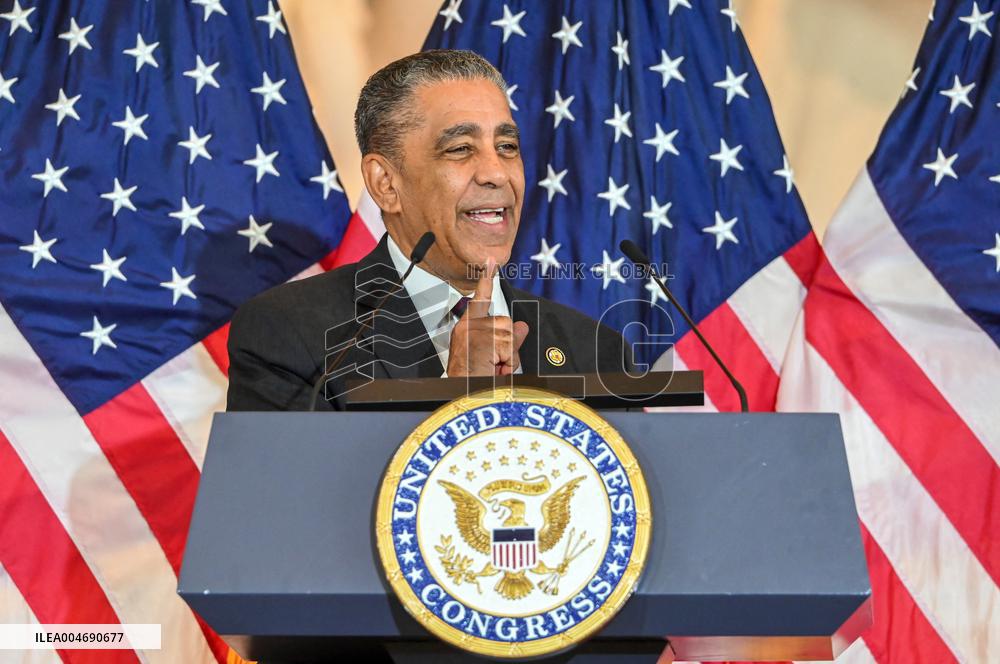Speaker Johnson Presents Congressional Gold Medal honoring “Harlem Hellfighters of WW1