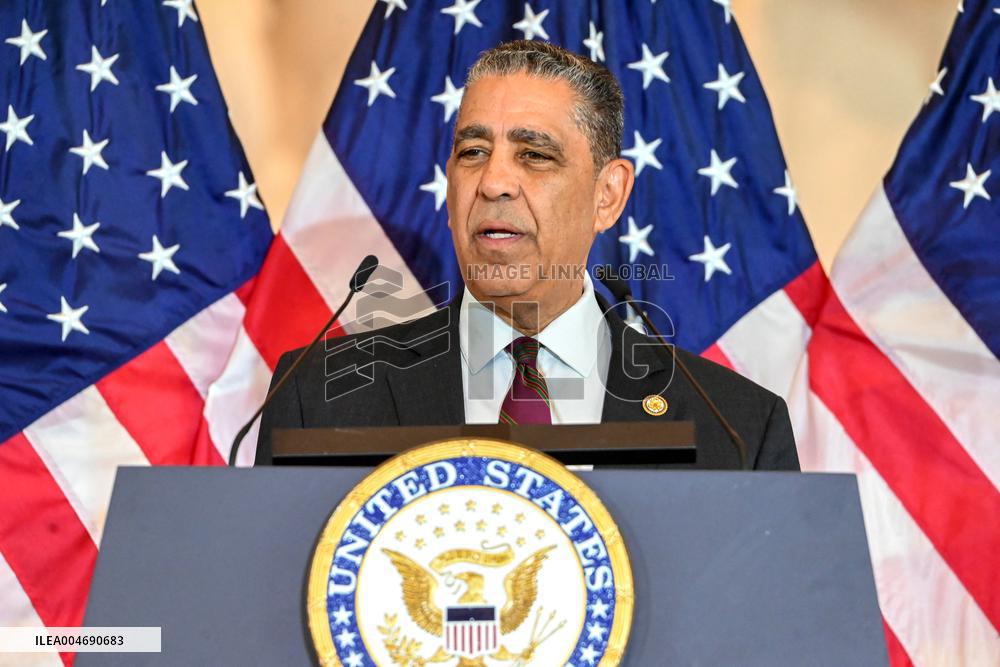 Speaker Johnson Presents Congressional Gold Medal honoring “Harlem Hellfighters of WW1