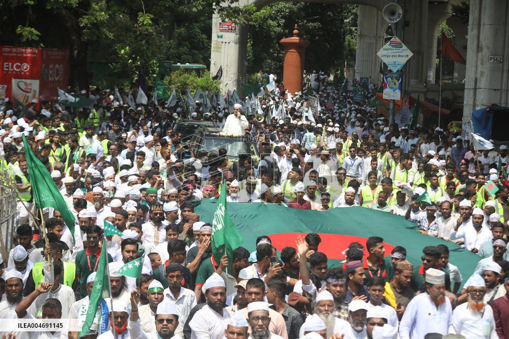 Muslims Take Part In Eid-e-Miladunnabi March - Dhaka