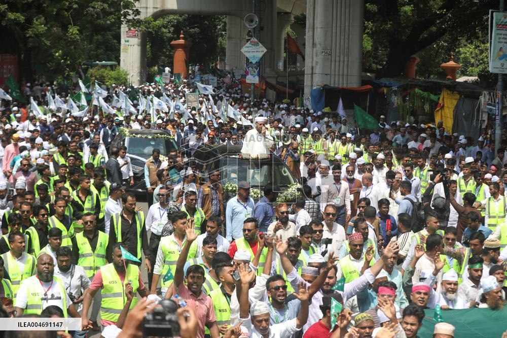Muslims Take Part In Eid-e-Miladunnabi March - Dhaka