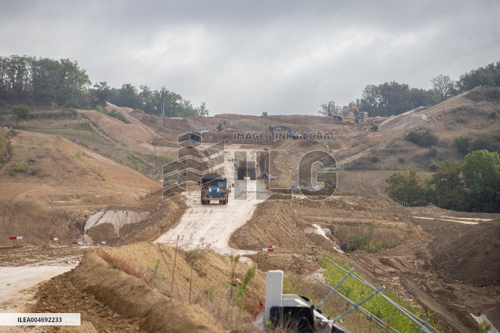 Philippe Tabarot Visits A69 Motorway Construction Site - Cuq Toulza