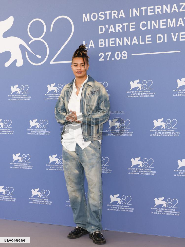 Venice - Photocall film “Chien 51” MP