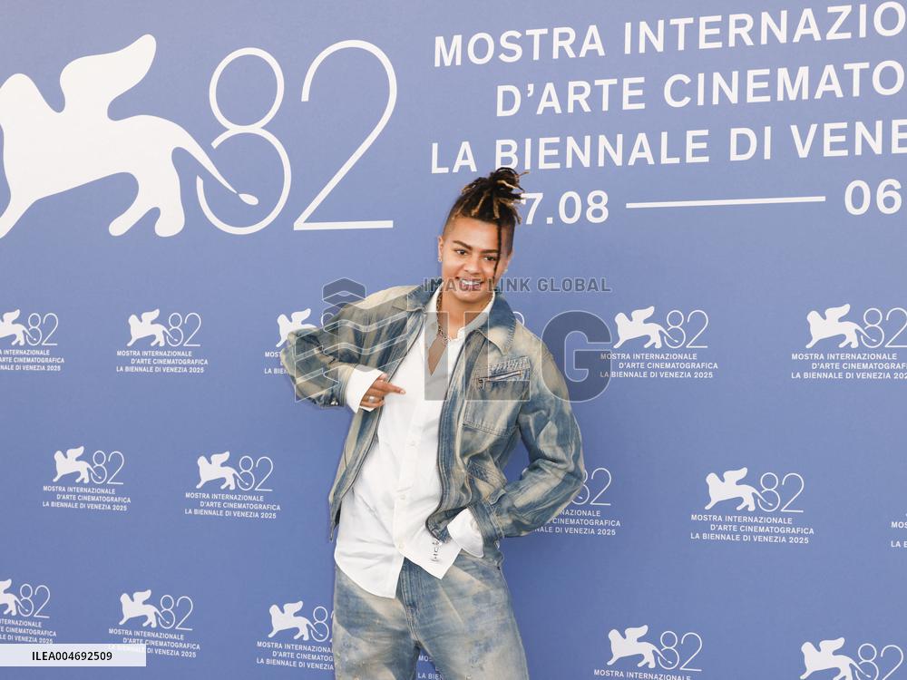 Venice - Photocall film “Chien 51” MP