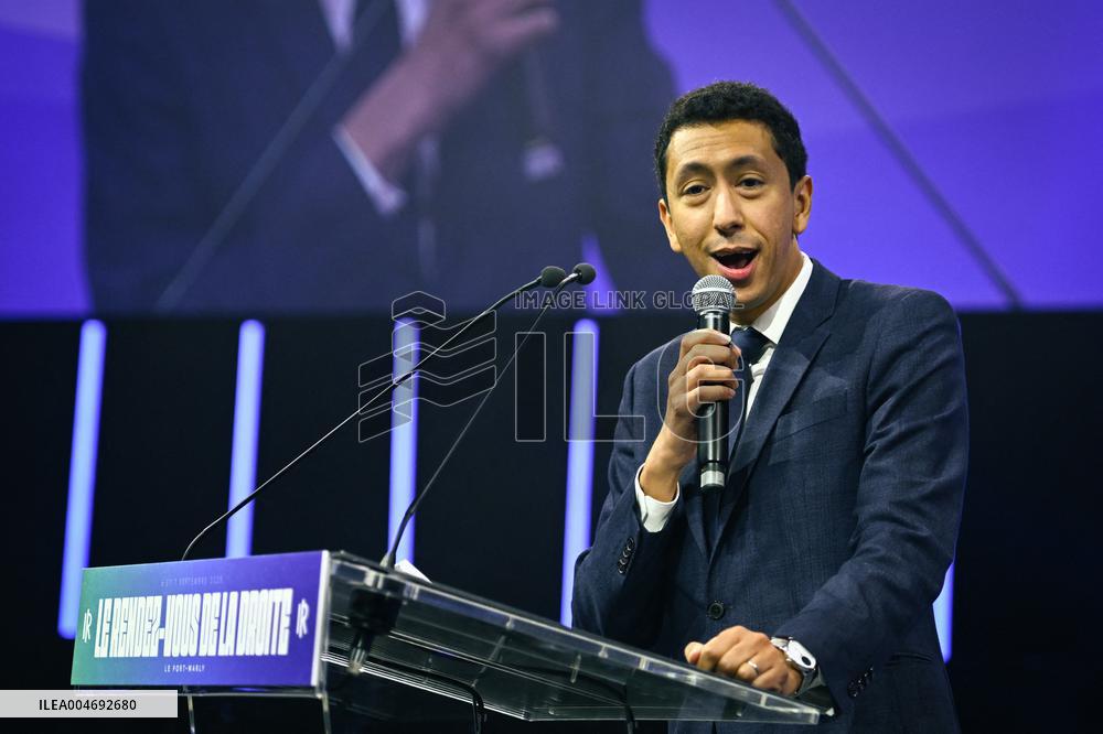 Les Republicains meeting near Paris FA