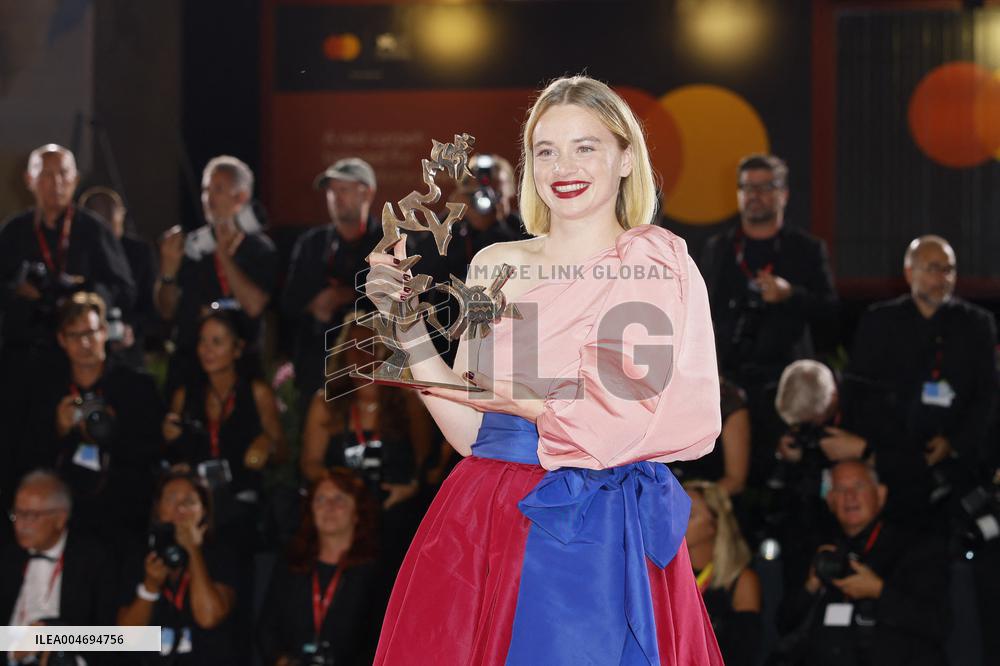 Venice - Photocall Winners awards MP