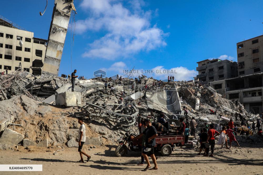 Destroyed Tower Following An Israeli Airstrike - Gaza City
