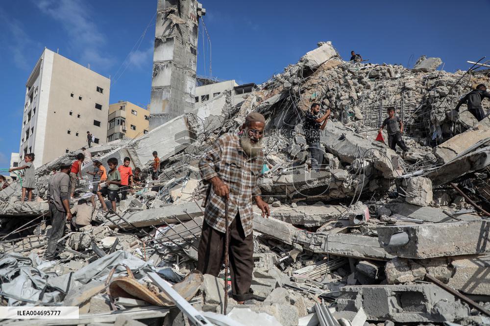 Destroyed Tower Following An Israeli Airstrike - Gaza City