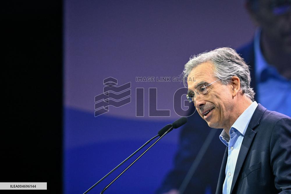 Les Republicains meeting in Paris FA