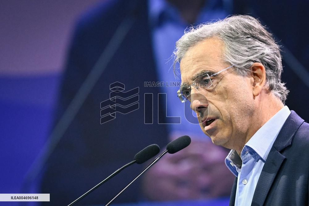 Les Republicains meeting in Paris FA