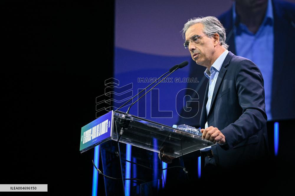 Les Republicains meeting in Paris FA