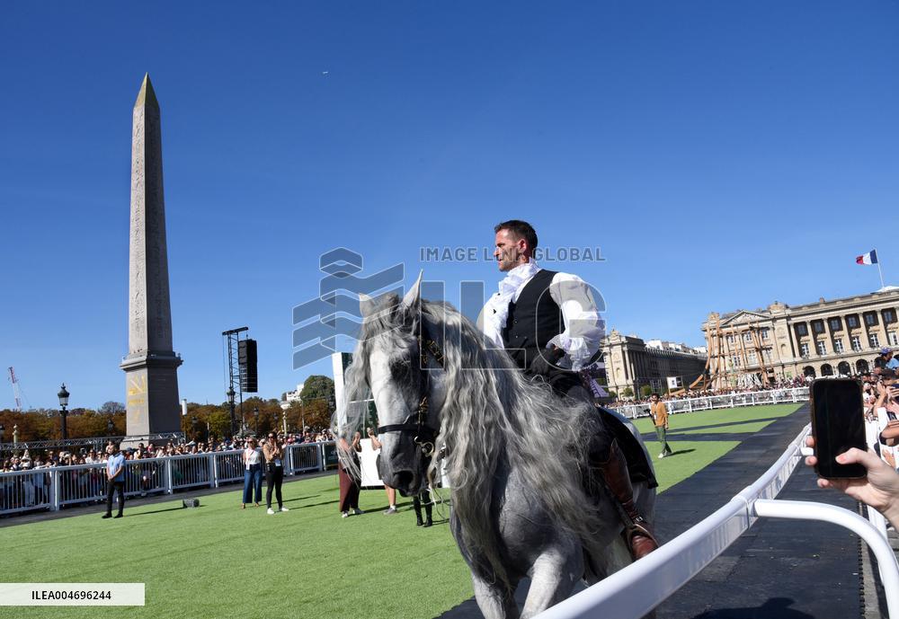 Horses In The City - Paris