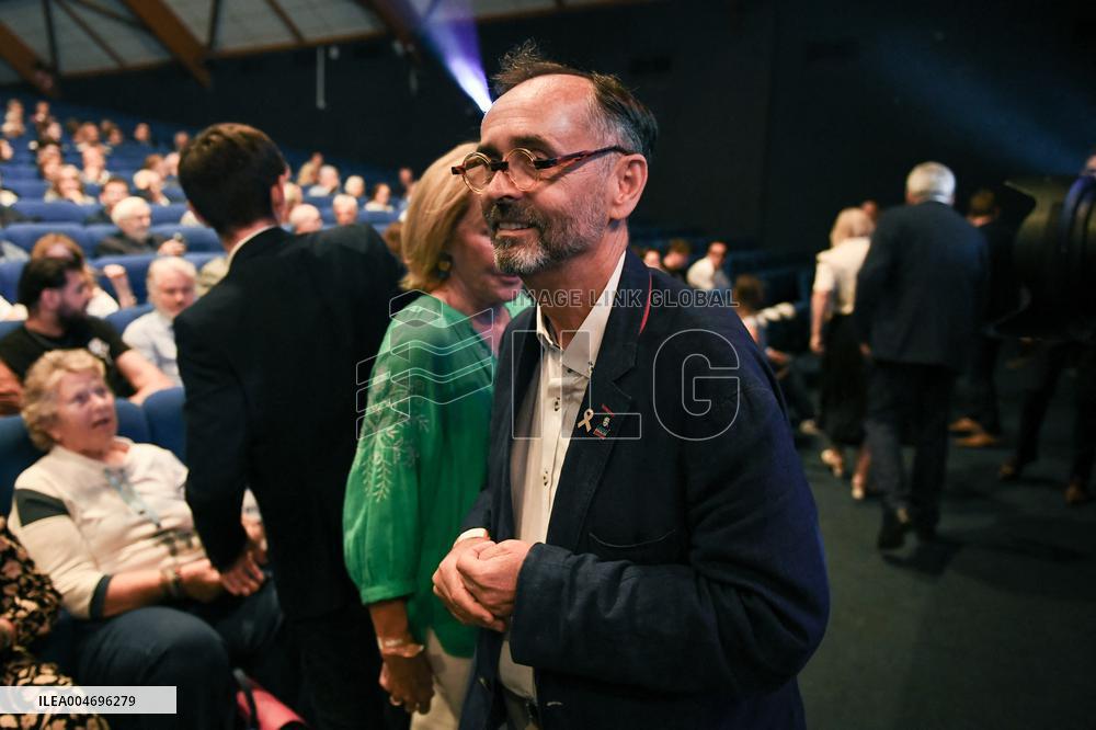 Les Republicains meeting in Paris FA