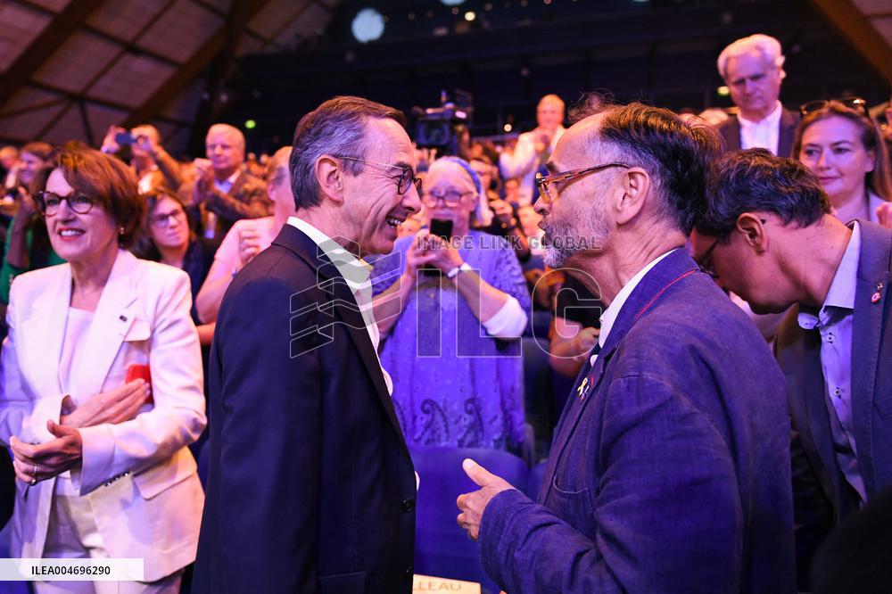 Les Republicains meeting in Paris FA